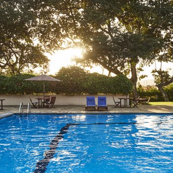 legendary-lodge-pool-at-nearby-members-club